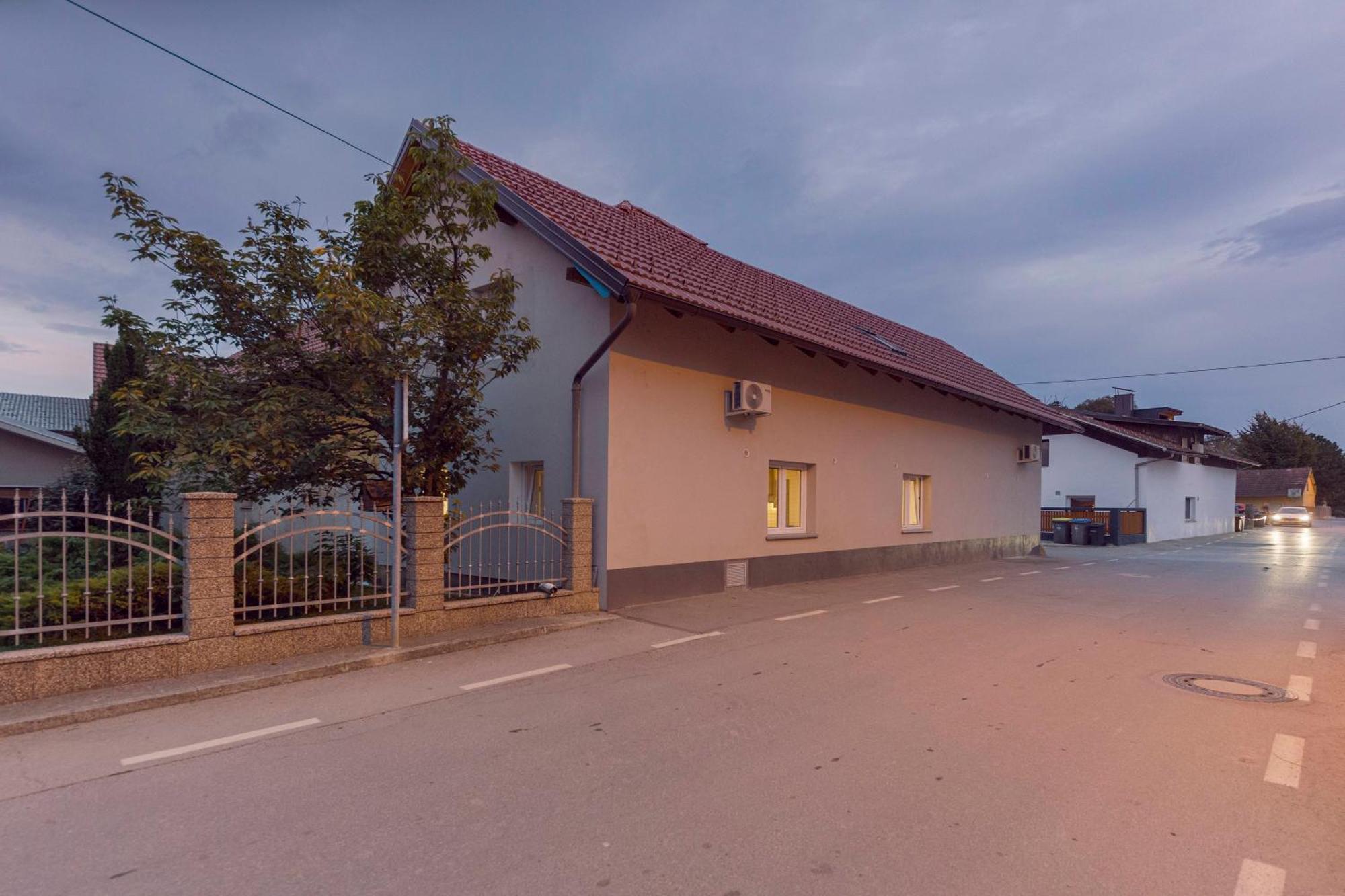 Apartments Grahek Любляна Екстериор снимка
